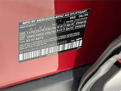 Certified 2025 Mercedes-Benz GLB 250 image 33