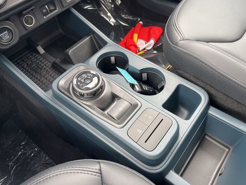 New 2025 Ford Maverick Lariat w/ Black Appearance Package image 18