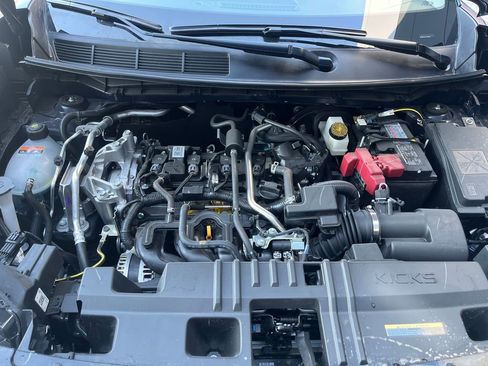 New 2026 Nissan Kicks SR w/ Cold Weather Package FWD image 27