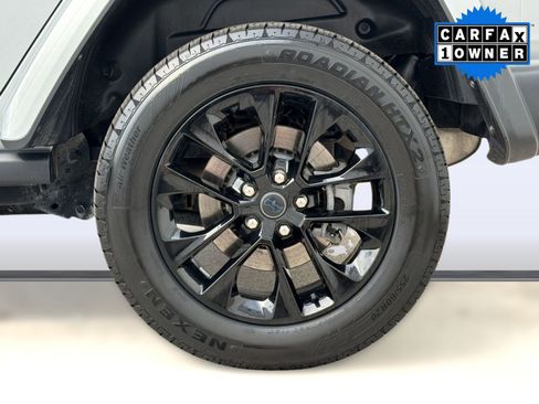 Used 2024 Jeep Wrangler Unlimited Sahara AWD/4WD image 12