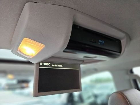 Used 2019 Toyota Sequoia Platinum image 29