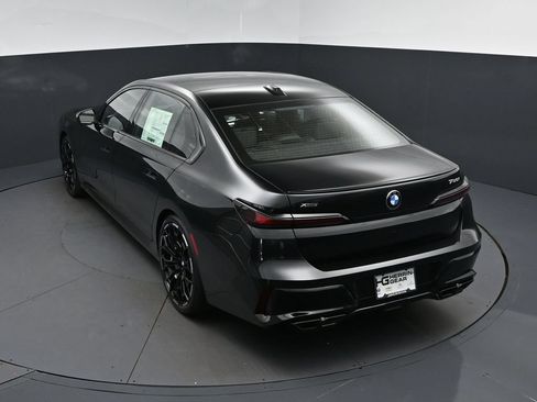 New 2026 BMW 760i xDrive w/ Executive Package AWD/4WD image 33