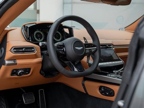 New 2025 Aston Martin Vanquish image 15