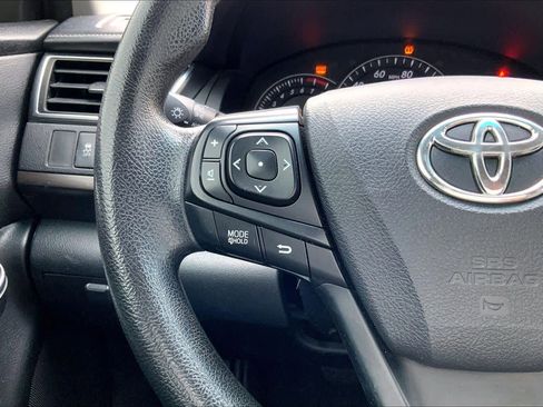 Used 2015 Toyota Camry LE FWD image 24