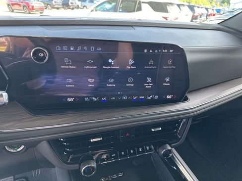 New 2025 Chevrolet Suburban Premier image 20