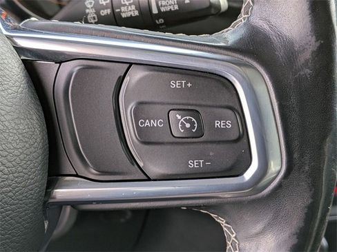 Used 2019 Jeep Wrangler Unlimited Sahara w/ Cold Weather Group image 19