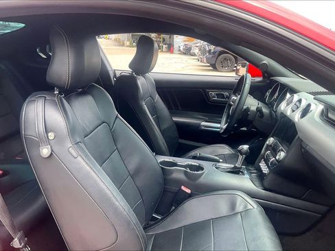 Used 2016 Ford Mustang Premium RWD image 8