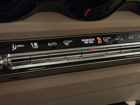 Used 2020 Mercedes-Benz GLB 250 4MATIC image 21