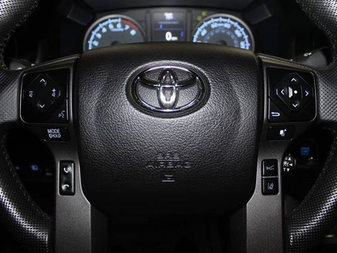 Used 2021 Toyota Tacoma TRD Off-Road w/ Technology Package AWD/4WD image 16