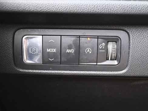 Used 2024 Chevrolet Traverse LT AWD/4WD image 13