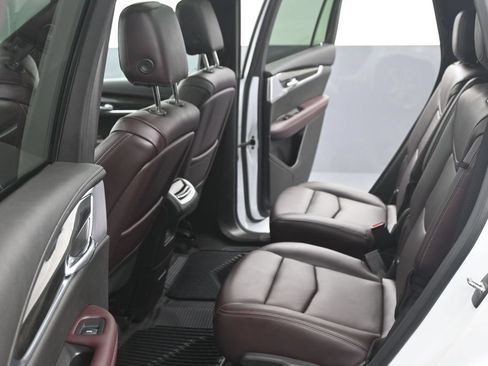 Certified 2024 Cadillac XT6 Premium Luxury AWD/4WD image 13