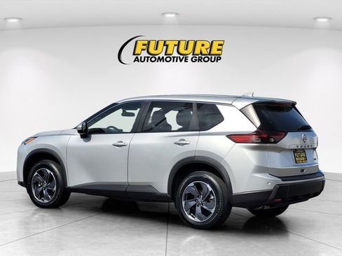 Certified 2024 Nissan Rogue SV image 7
