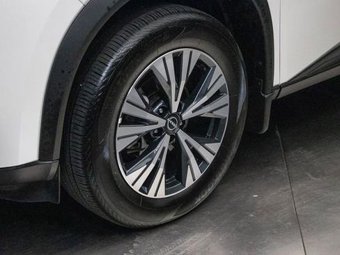 Used 2023 Nissan Rogue SV AWD/4WD image 7