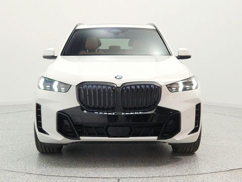 Used 2024 BMW X5 xDrive40i w/ M Sport Package AWD/4WD image 2