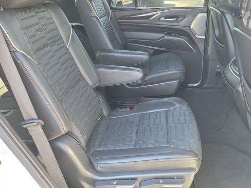 Certified 2021 Cadillac Escalade Premium Luxury Platinum image 26