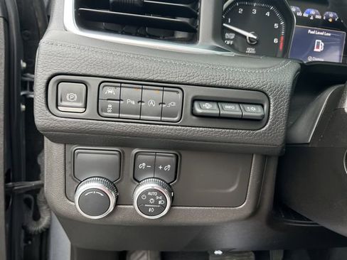 Used 2021 GMC Yukon XL Denali w/ Denali Premium Package image 34