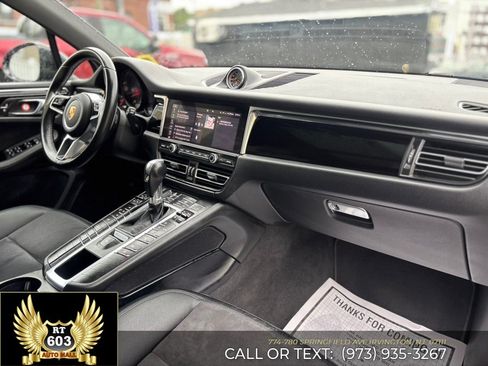 Used 2021 Porsche Macan AWD/4WD image 16