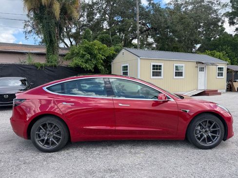 Used 2019 Tesla Model 3 Standard Range Plus RWD image 4