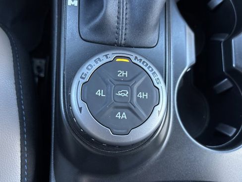 Used 2023 Ford Bronco Wildtrak image 38