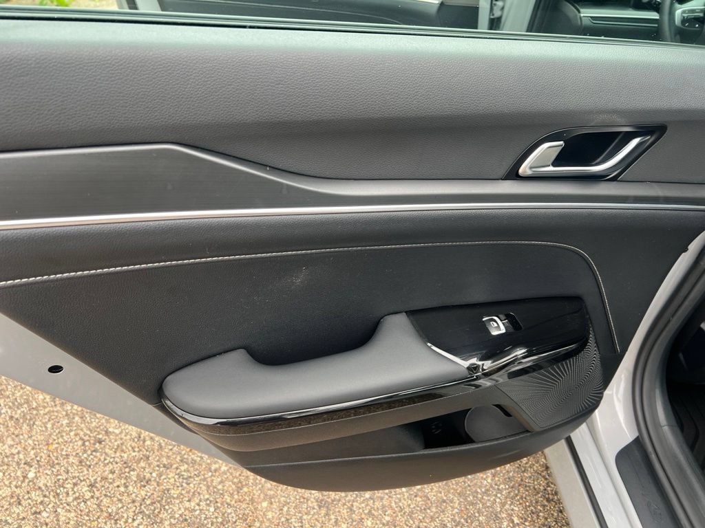 Certified 2025 Kia K5 GT-Line AWD/4WD image 10
