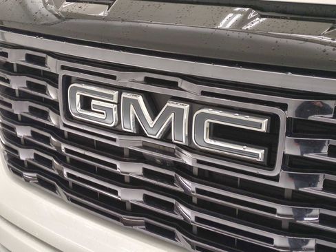 Used 2025 GMC Sierra 1500 Denali Ultimate image 11