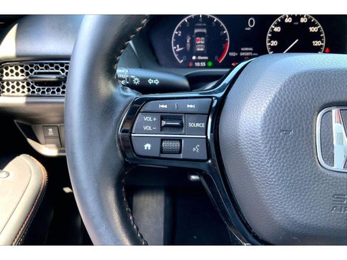 Used 2025 Honda HR-V Sport image 17