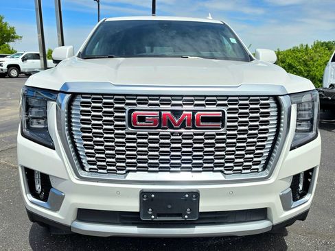 Used 2021 GMC Yukon Denali w/ Denali Premium Package AWD/4WD image 16