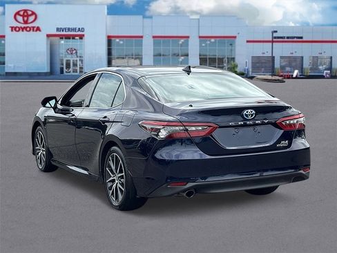 Certified 2021 Toyota Camry XLE image 4