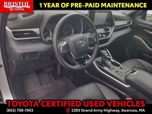 Certified 2020 Toyota Highlander XLE AWD/4WD image 14