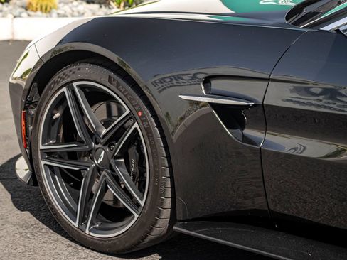 Used 2025 Aston Martin V8 Vantage Coupe RWD image 9