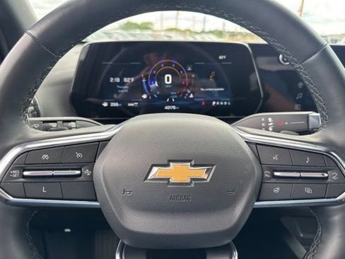 Used 2025 Chevrolet Equinox LT AWD/4WD image 27