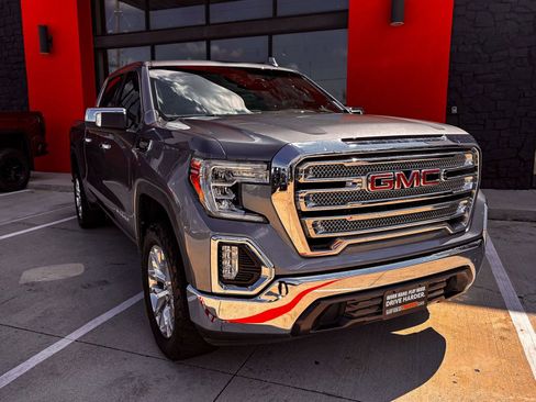 Used 2020 GMC Sierra 1500 SLT image 1