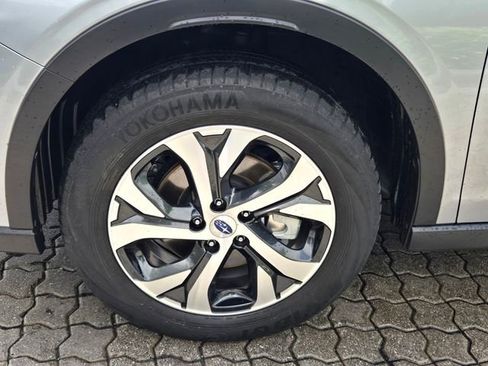 Used 2021 Subaru Outback Limited AWD/4WD image 10