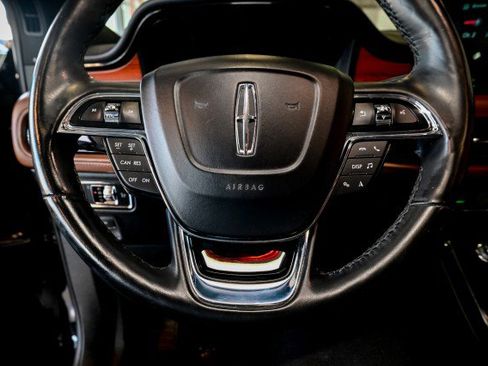 Used 2021 Lincoln Nautilus Reserve FWD image 31