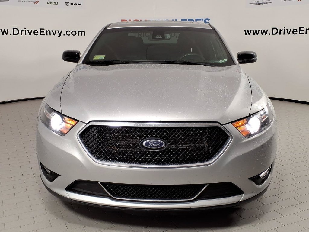 Used 2019 Ford Taurus SHO w/ Sho Performance Package AWD/4WD image 2