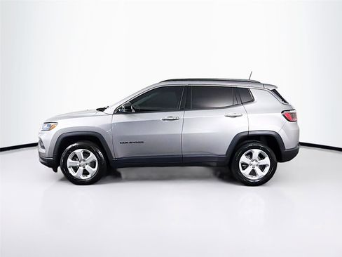 Used 2022 Jeep Compass Latitude image 4