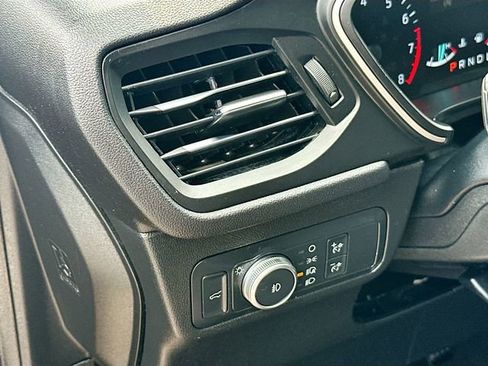 Used 2020 Ford Escape SEL image 10