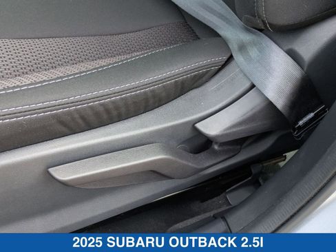Certified 2025 Subaru Outback 2.5i image 27
