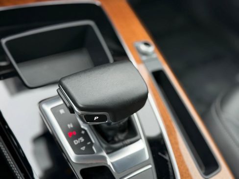 Used 2022 Audi Q5 2.0T Premium Plus image 17