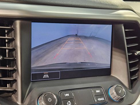 Used 2023 GMC Acadia SLT FWD image 30