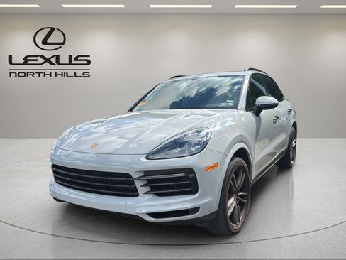 Used 2022 Porsche Cayenne Platinum Edition AWD/4WD image 1