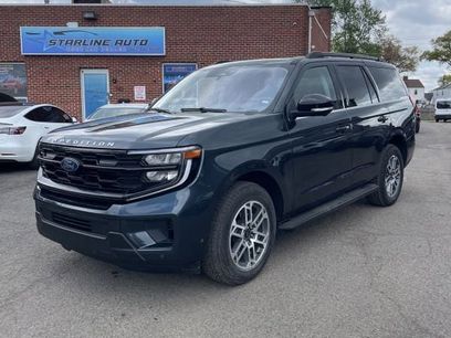 Used 2025 Ford Expedition Active