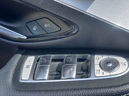 Used 2019 Mercedes-Benz GLC 300 4MATIC Coupe image 28