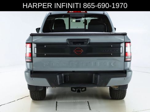 Used 2025 Nissan Frontier PRO-4X image 9