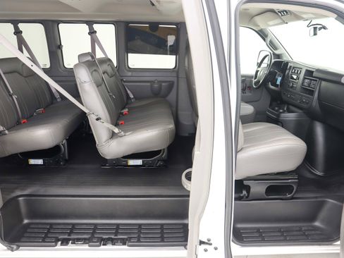 Used 2017 Chevrolet Express 2500 LS image 14