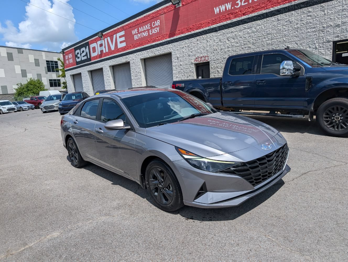 Used 2023 Hyundai Elantra SEL w/ Cargo Package FWD image 1
