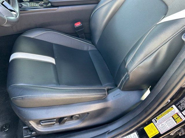 Used 2025 Toyota Camry SE FWD image 9