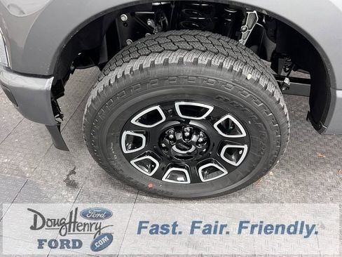 New 2025 Ford F350 Platinum w/ FX4 Off-Road Package image 20