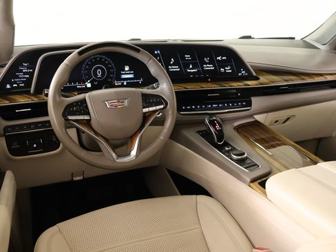 Used 2021 Cadillac Escalade Sport Platinum w/ LPO, ONYX Package AWD/4WD image 2