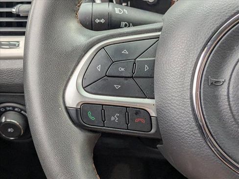 Used 2021 Jeep Compass Latitude image 4